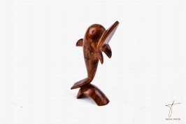 Statuette Dauphin en bois de thuya